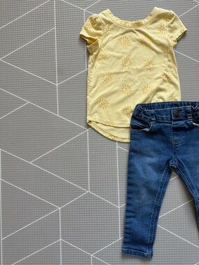 Garanimals|Baby girl/toddler summer set,Yellow Sun Print Tee & Jeans•••size 2T